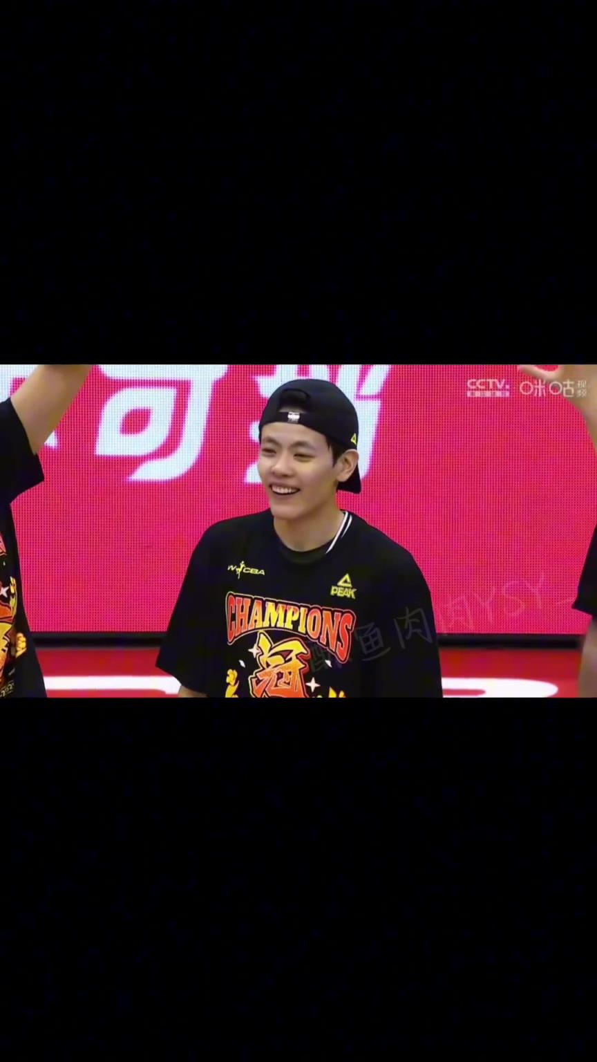 以小搏大以弱胜强 ；从不被看好，到站到最高的领奖台...